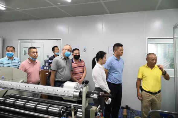 陪同政府園區對接考察高端石墨導熱材料投資選址項目，實現政企資源精準匹配