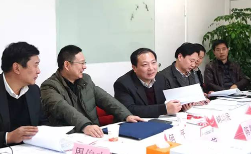 荊門市委常委、常務(wù)副市長胡功民率隊(duì)赴上海考察，與我司簽訂委托招商引資戰(zhàn)略合作協(xié)議