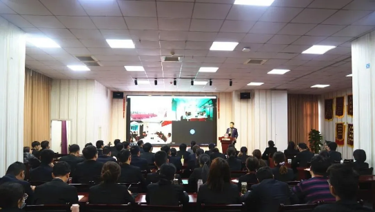 堅(jiān)決落實(shí)“沖刺月”投資選址項(xiàng)目開發(fā)工作！十二月上旬，41個(gè)高質(zhì)量項(xiàng)目通過評(píng)估