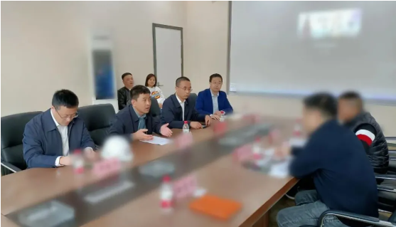 加大力度、加快速度、搶抓進(jìn)度！老牌休閑鞋服投資選址項目方成功考察河北某地方政府