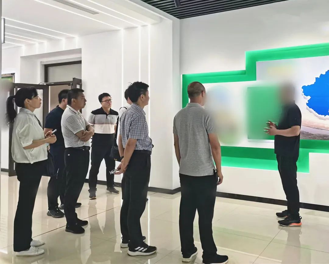 背景雄厚，高端建材領域知名供應商！新疆某地方政府成功考察品牌高性能節(jié)能保溫材料投資選址項目