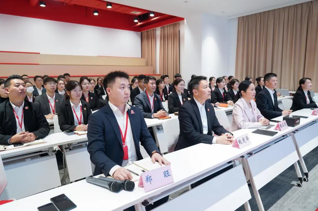 借助“進博磁力”，搶抓發展新機！10月下旬，集團成功通過35個優質投資選址項目