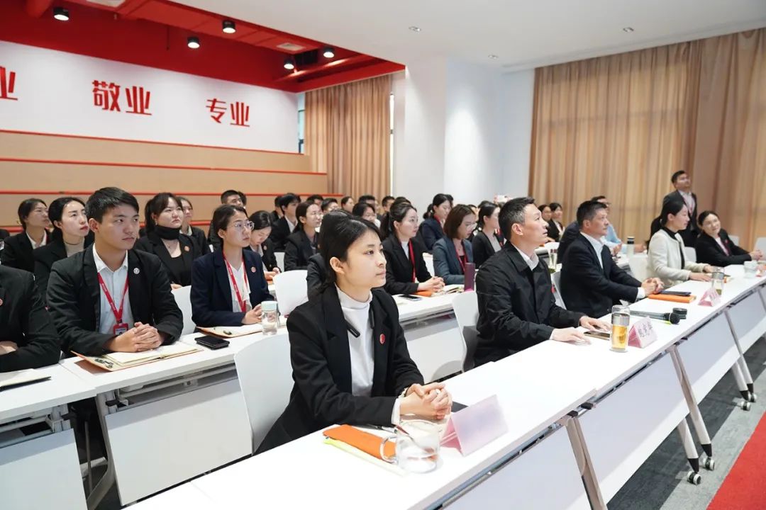 走進(jìn)東方龍、牽手東方龍、成就招商之路！4月中旬，集團(tuán)31個(gè)優(yōu)質(zhì)投資選址項(xiàng)目成功通過評估