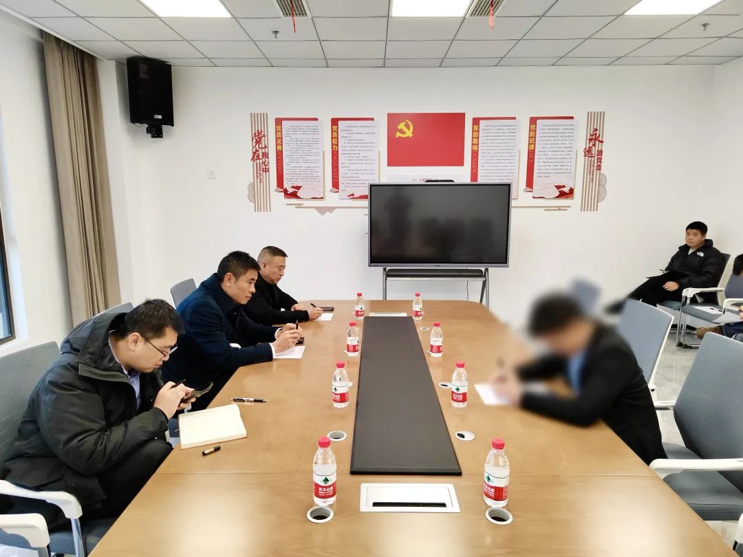 落地速度快，生產(chǎn)效益高！高端智能觸控屏生產(chǎn)投資選址項(xiàng)目方反向考察四川某地方政府