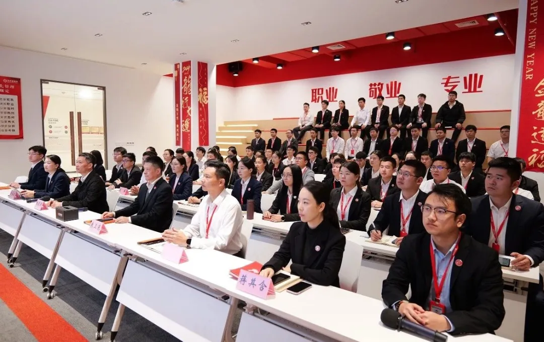 凝心聚力迎進(jìn)博，共謀招商新未來！10月下旬，集團(tuán)共40個(gè)優(yōu)質(zhì)投資選址項(xiàng)目通過評(píng)估