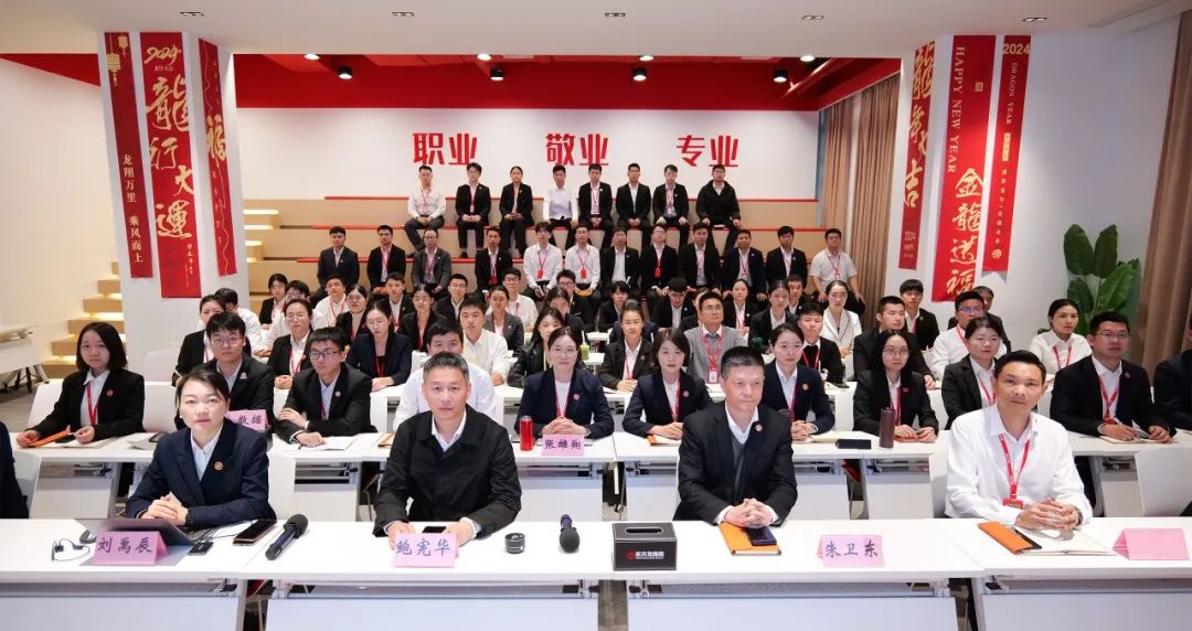 凝心聚力迎進(jìn)博，共謀招商新未來！10月下旬，集團(tuán)共40個(gè)優(yōu)質(zhì)投資選址項(xiàng)目通過評(píng)估