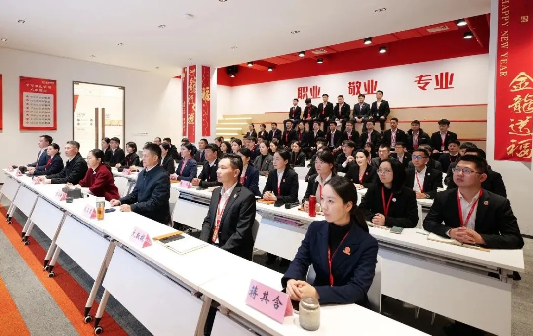 抓牢“項目落地”主線，打好全年“收官戰(zhàn)”！11月下旬，集團共35個優(yōu)質投資選址項目通過評估
