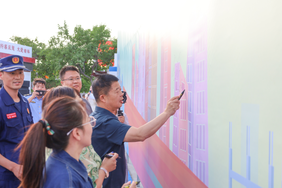 榆林高新區開展2024年“安全生產月”安全宣傳咨詢日活動 榆林高新區開展2024年“安全生產月”安全宣傳咨詢日活動